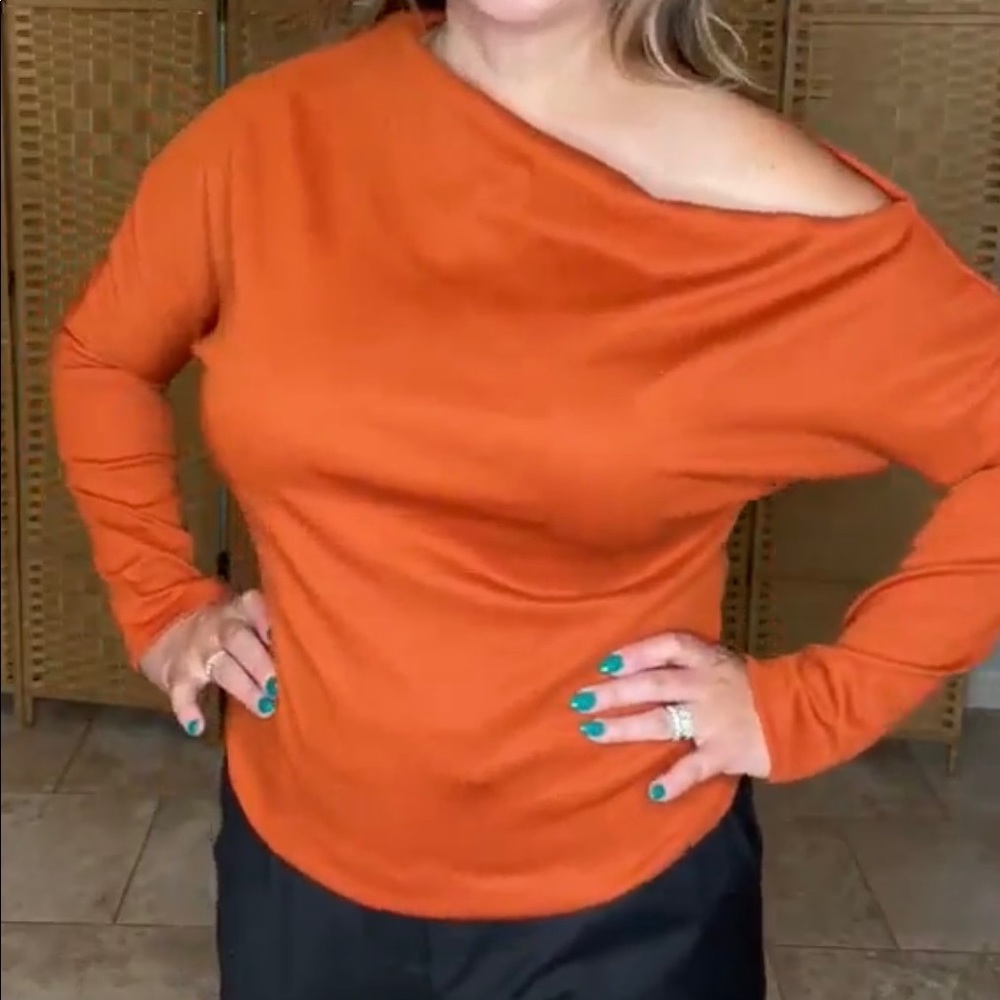 NWT Hyfve off shoulder sweater top.  Has keyhole for thumb. Dolman style.